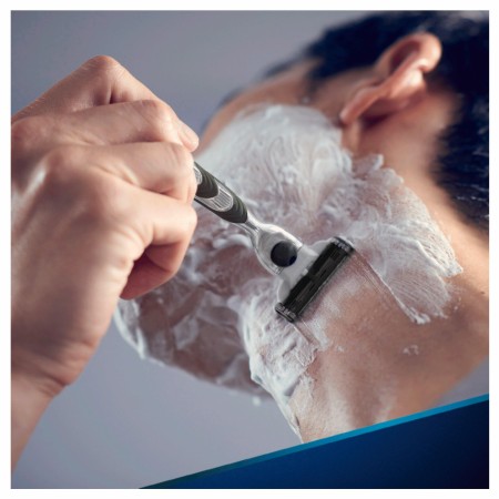 Gillette Mach3 Tıraş Makinesi Gövde + 2 Başlık - Thumbnail